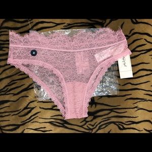 Gilly Hicks by Hollister size M